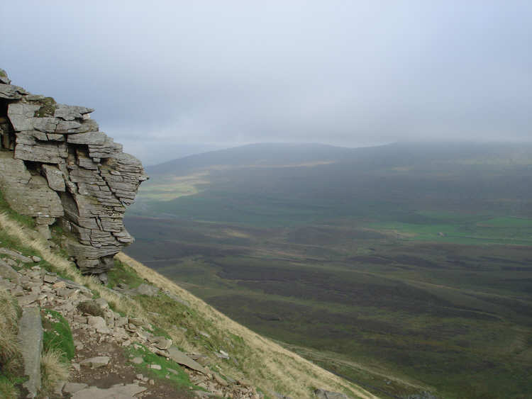 Southern cliffs of Pen-y-Ghent